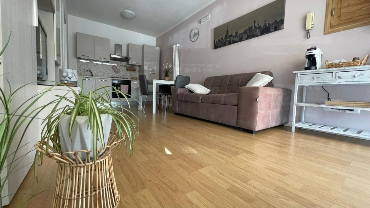Civico 32 Apartment Montalto Dora Luaran gambar